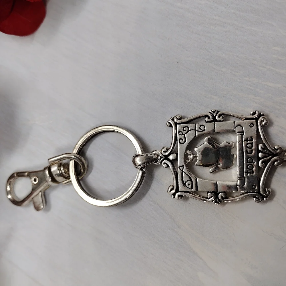 Top Cat Silver Keychain Pendant – Cat Lover Accessory
